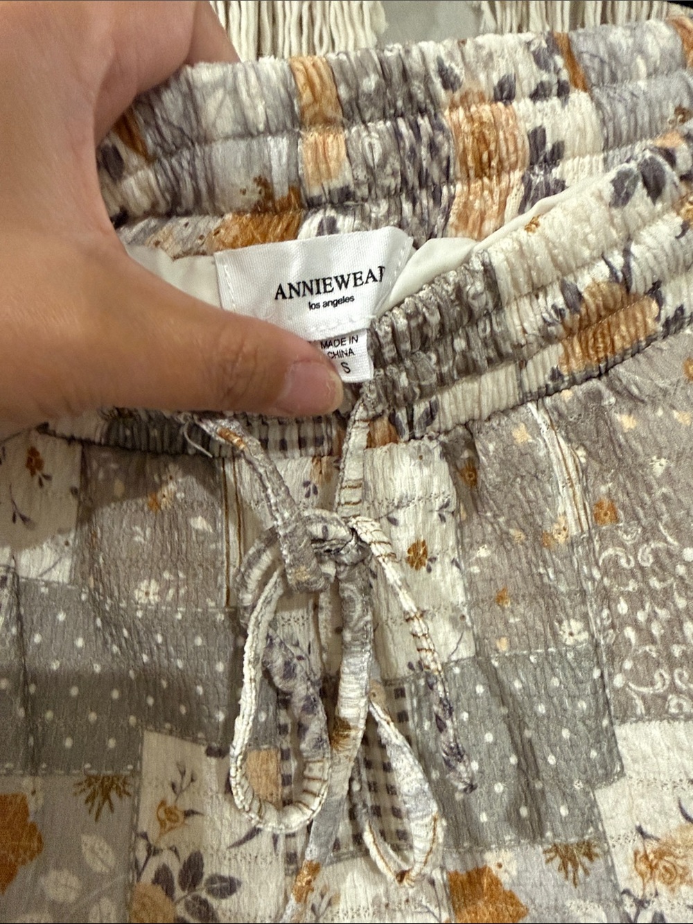 Women's Patchwork Floral Wide-Leg Pants - Gray & Mustard - Picture 4 of 5